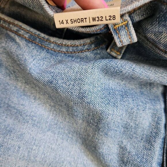 Levis Jeans Wedgie High Rise Straight  Womens 14 Short Distressed Light Wash - Picture 3 of 4